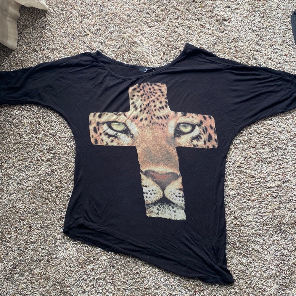 Cheetah Cross 3/4 Sleeve Shirt